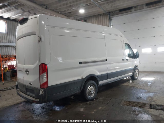 1FTBR3U81NKA27316 Ford Transit T-250