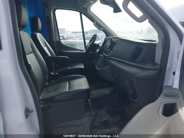 1FTBR3U81NKA27316 Ford Transit T-250
