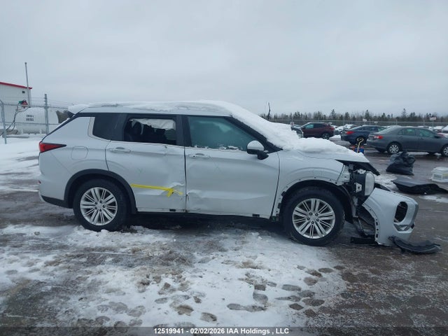 JA4J4VA8XRZ605205 Mitsubishi Outlander Le/se/sel