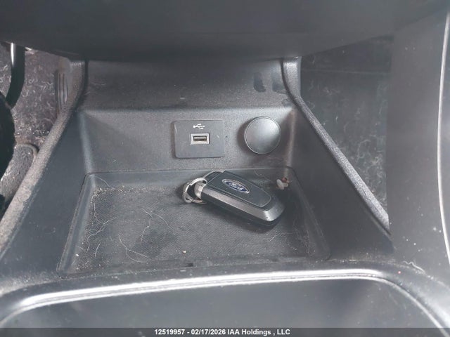 12519957 :رقم المزاد ، 3FA6P0H71HR243096 vin ، 2017 Ford Fusion Se مزاد بيع