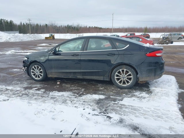 12519957 :رقم المزاد ، 3FA6P0H71HR243096 vin ، 2017 Ford Fusion Se مزاد بيع