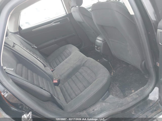12519957 :رقم المزاد ، 3FA6P0H71HR243096 vin ، 2017 Ford Fusion Se مزاد بيع