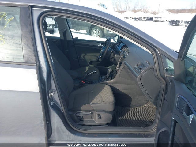3VWG57AU6MM014138 Volkswagen Golf