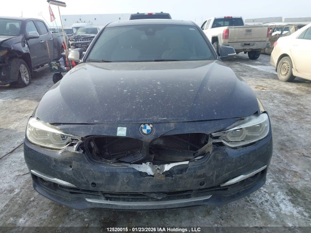 BMW 330i Xdrive 2017 WBA8D9C32HA005771 Image 12