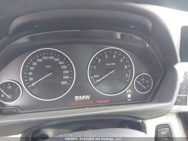 BMW 330i Xdrive 2017 WBA8D9C32HA005771 Image 7