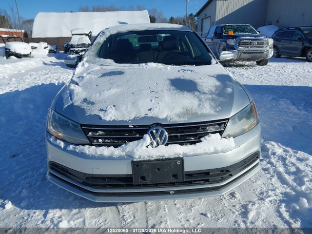 3VW2K7AJXFM308394 Volkswagen Jetta 2.0l Trendline/2.0l Trendline+
