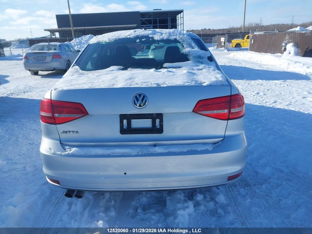 3VW2K7AJXFM308394 Volkswagen Jetta 2.0l Trendline/2.0l Trendline+