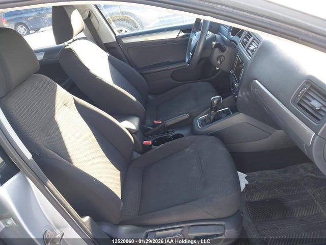 3VW2K7AJXFM308394 Volkswagen Jetta 2.0l Trendline/2.0l Trendline+