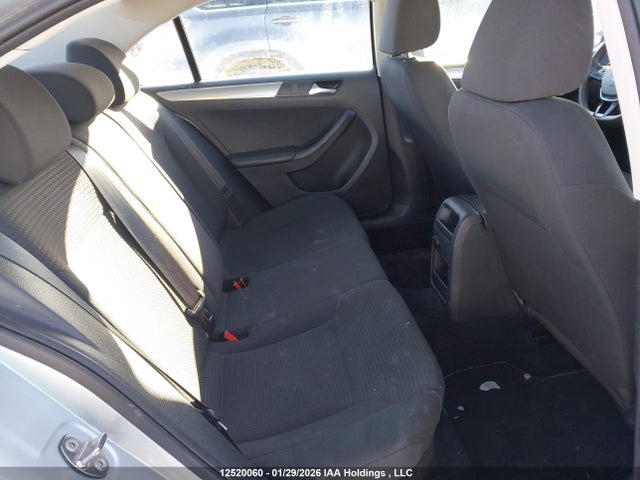 3VW2K7AJXFM308394 Volkswagen Jetta 2.0l Trendline/2.0l Trendline+