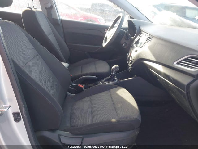 12520067 :رقم المزاد ، 3KPC25A39KE047549 vin ، 2019 Hyundai Accent Se/sel مزاد بيع