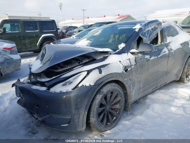 7SAYGDEF2NF452479 Tesla Model Y Performance