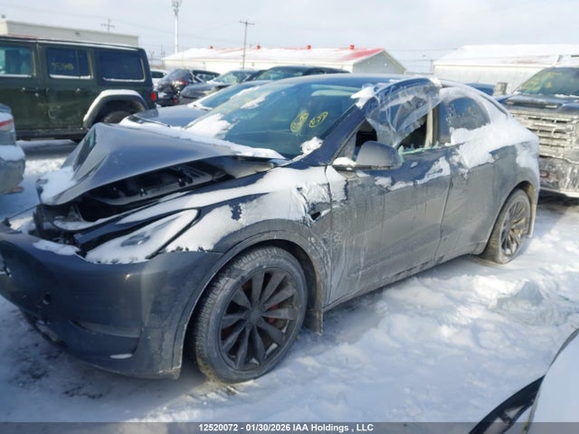 7SAYGDEF2NF452479 Tesla Model Y Performance