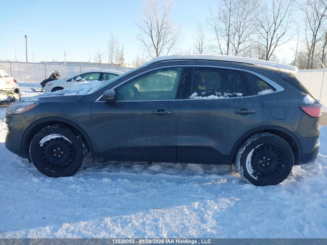 1FMCU9DZ4LUC59808 Ford Escape Titanium Hybrid