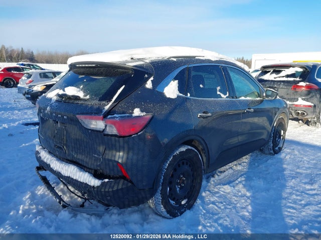 1FMCU9DZ4LUC59808 Ford Escape Titanium Hybrid