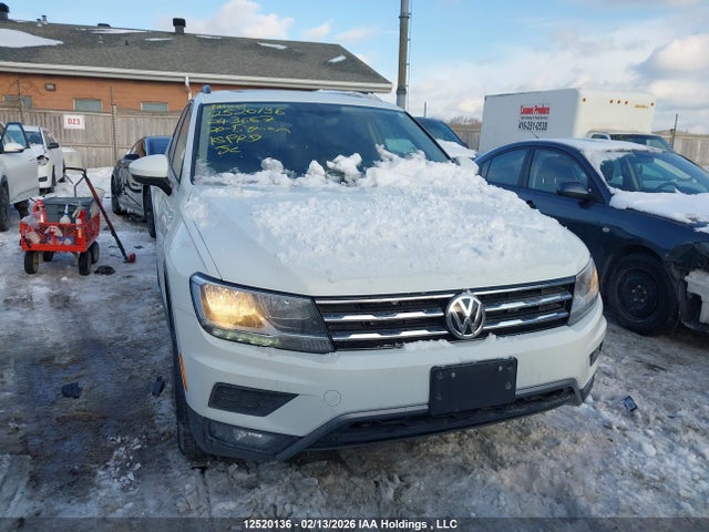 3VV2B7AX2LM043667 Volkswagen Tiguan
