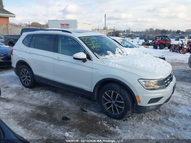 3VV2B7AX2LM043667 Volkswagen Tiguan