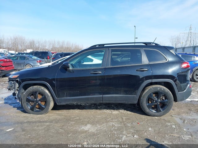 1C4PJLAS2HW577084 Jeep Cherokee