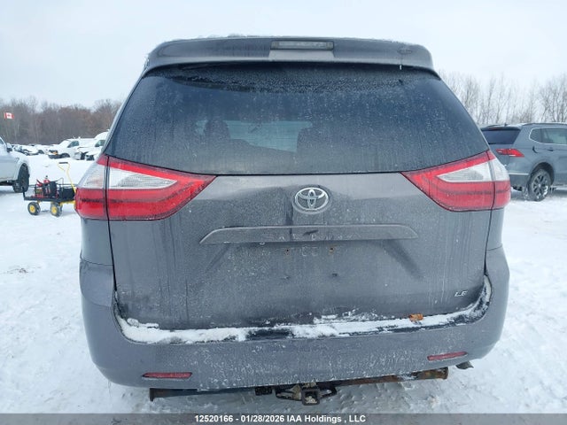 5TDKZ3DC4HS769016 Toyota Sienna Le V6