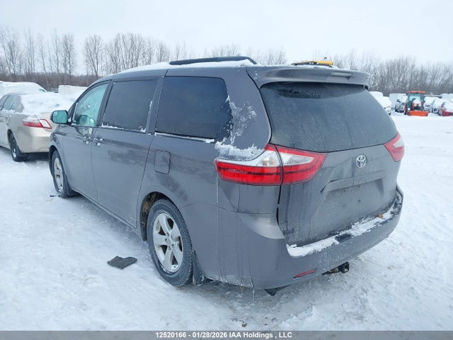 5TDKZ3DC4HS769016 Toyota Sienna Le V6