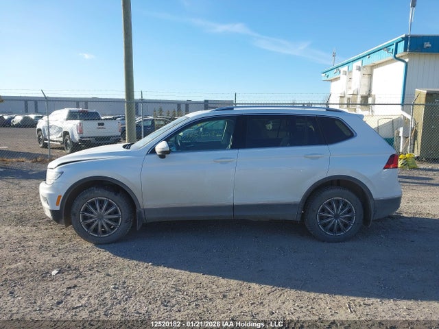 3VV4B7AX5LM028119 Volkswagen Tiguan Sel Premium R-line