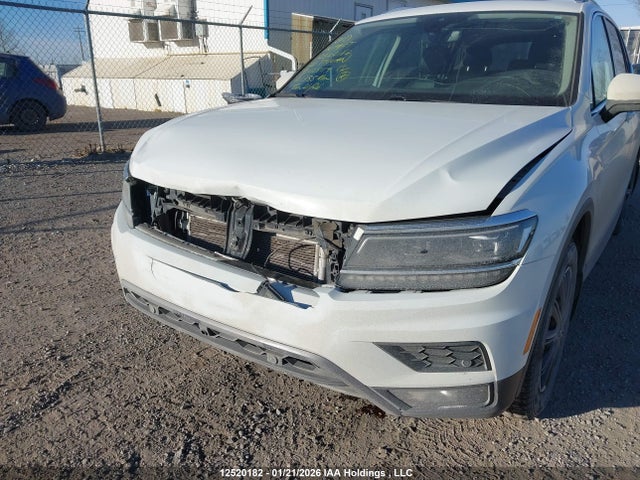 3VV4B7AX5LM028119 Volkswagen Tiguan Sel Premium R-line