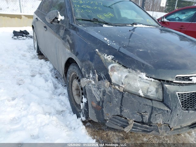 1G1PL5SH9E7317787 Chevrolet Cruze