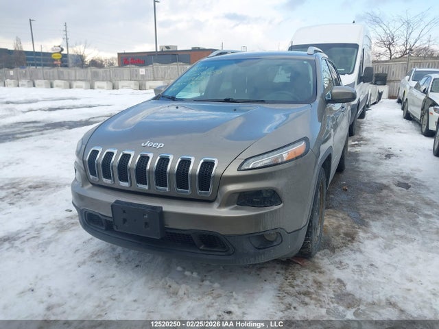 1C4PJLCB4HW619185 Jeep Cherokee North
