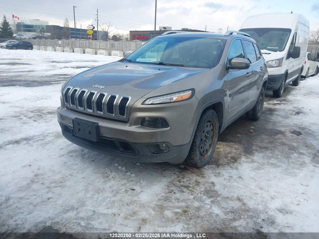 1C4PJLCB4HW619185 Jeep Cherokee North
