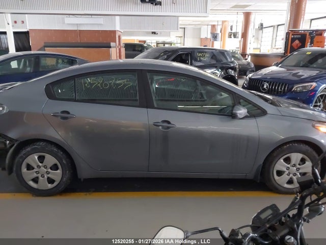 KIA Forte 2017 3KPFL4A77HE091775 Image 14