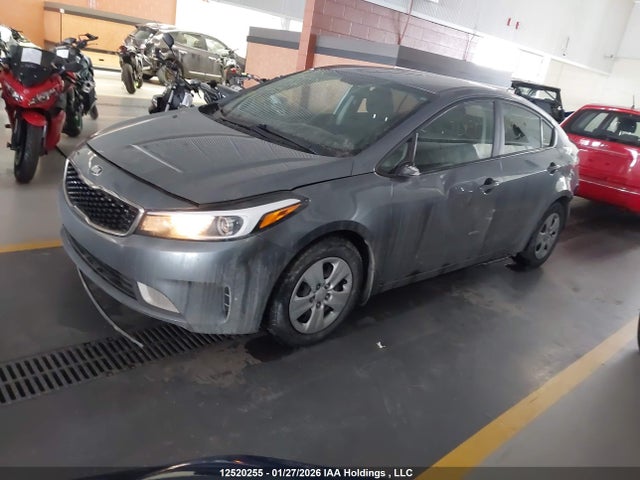 KIA Forte 2017 3KPFL4A77HE091775 Image 2