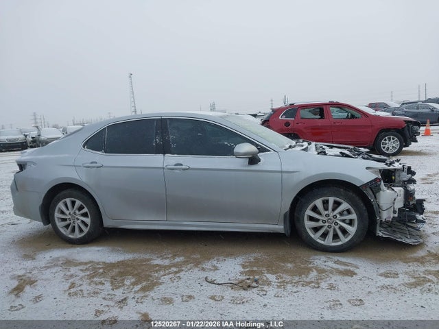 4T1G11AK3NU691571 Toyota CAMRY SE
