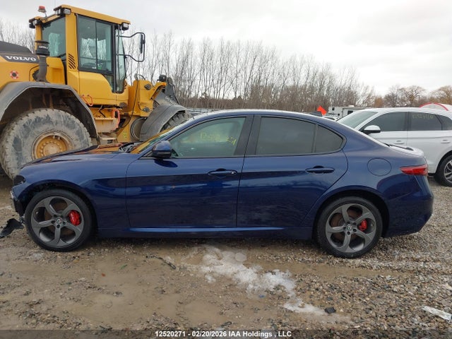 Alfa Romeo Giulia Q4 2018 ZARFAEDN4J7576778 Image 15