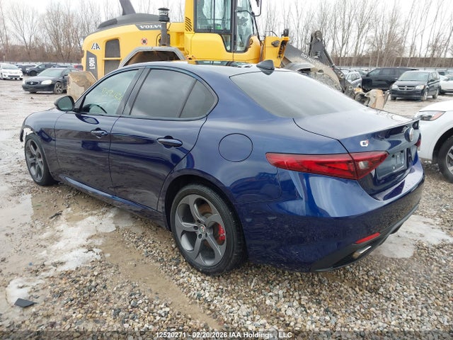Alfa Romeo Giulia Q4 2018 ZARFAEDN4J7576778 Image 3