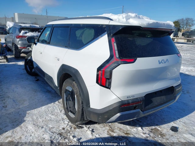 Продажа на аукционе авто 2025 Kia Ev9 Land, vin: KNDAFFS57S6055124, номер лота: 12520282