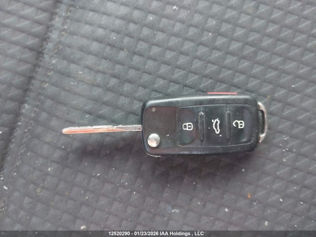 3VW167AJ8HM400008 Volkswagen JETTA S