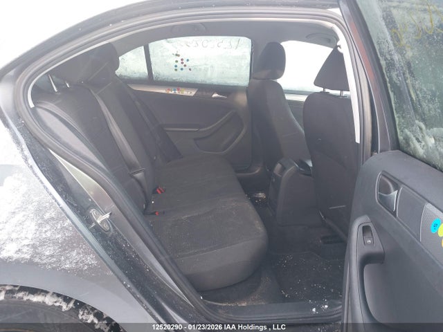 3VW167AJ8HM400008 Volkswagen JETTA S
