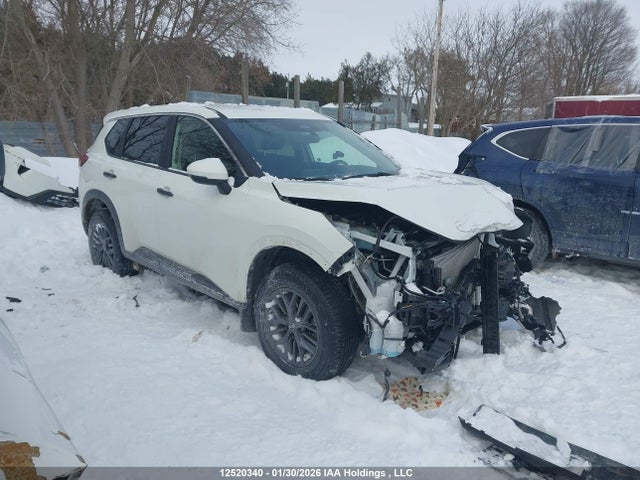 JN8BT3AB2RW288040 Nissan ROGUE S