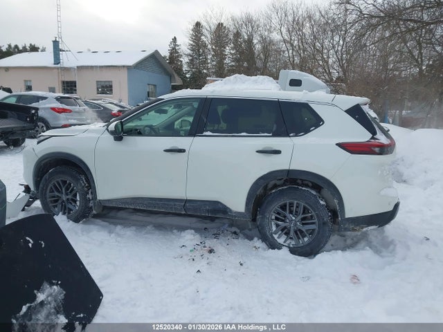 JN8BT3AB2RW288040 Nissan ROGUE S