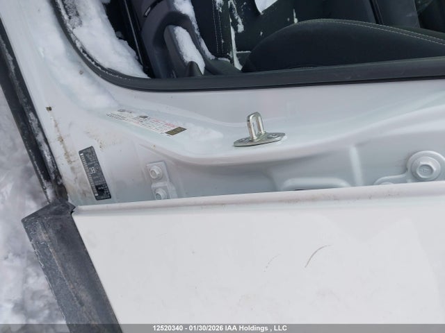 JN8BT3AB2RW288040 Nissan ROGUE S