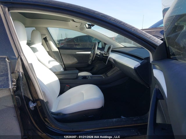 2022 Tesla Model 3 Performance მანქანა იყიდება აუქციონზე, vin: 5YJ3E1EC0NF348462, აუქციონის ნომერი: 12520357