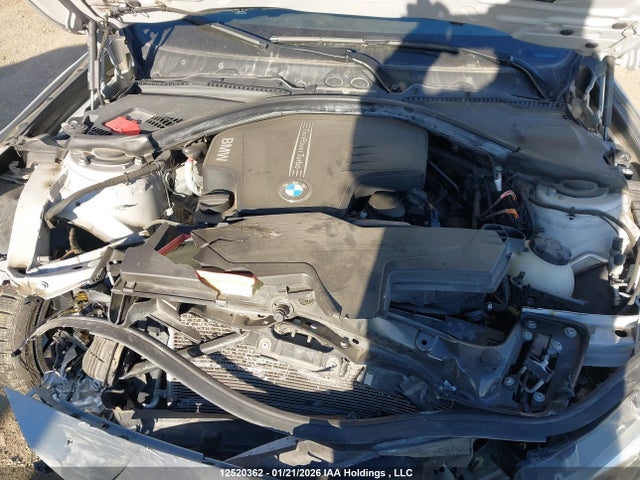 WBA3C3C57EF985430 BMW 320i Xdrive