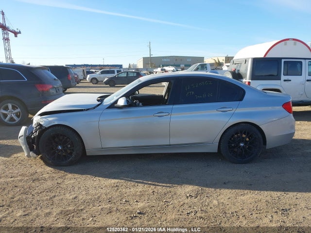WBA3C3C57EF985430 BMW 320i Xdrive