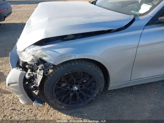 WBA3C3C57EF985430 BMW 320i Xdrive