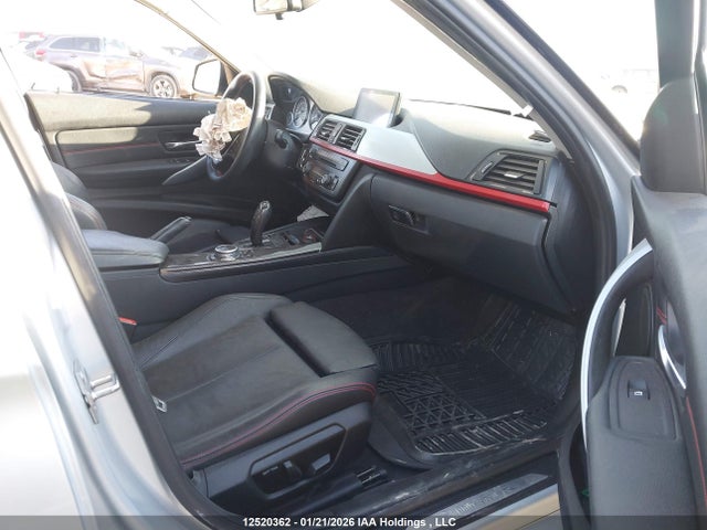 WBA3C3C57EF985430 BMW 320i Xdrive