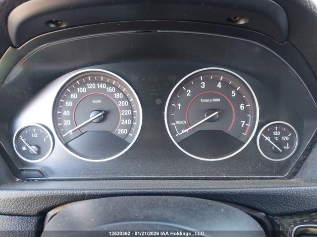 WBA3C3C57EF985430 BMW 320i Xdrive