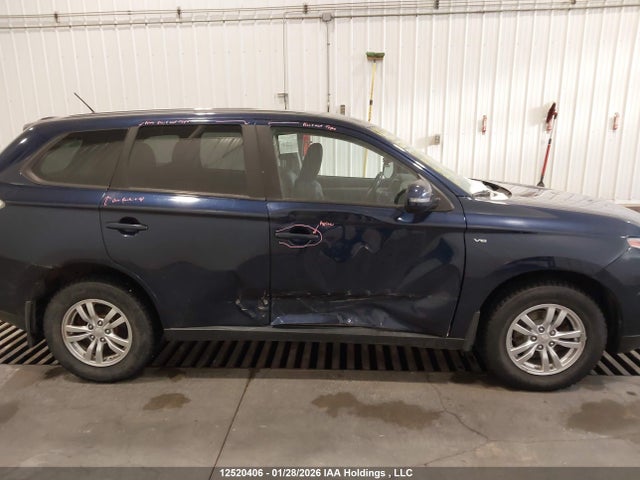 JA4JZ3AX8EZ603525 Mitsubishi Outlander Se