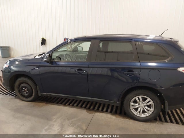 JA4JZ3AX8EZ603525 Mitsubishi Outlander Se
