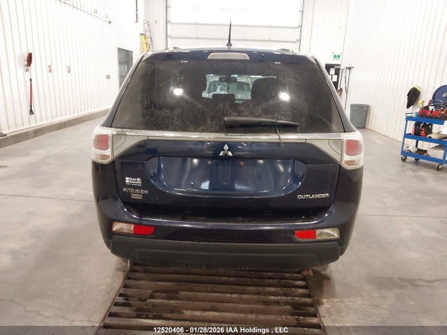 JA4JZ3AX8EZ603525 Mitsubishi Outlander Se