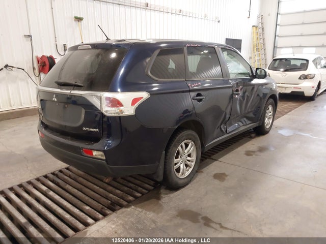 JA4JZ3AX8EZ603525 Mitsubishi Outlander Se