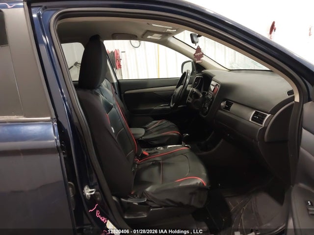 JA4JZ3AX8EZ603525 Mitsubishi Outlander Se